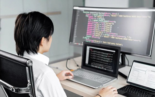临清 ,php声明和调用变量的符号是什么？